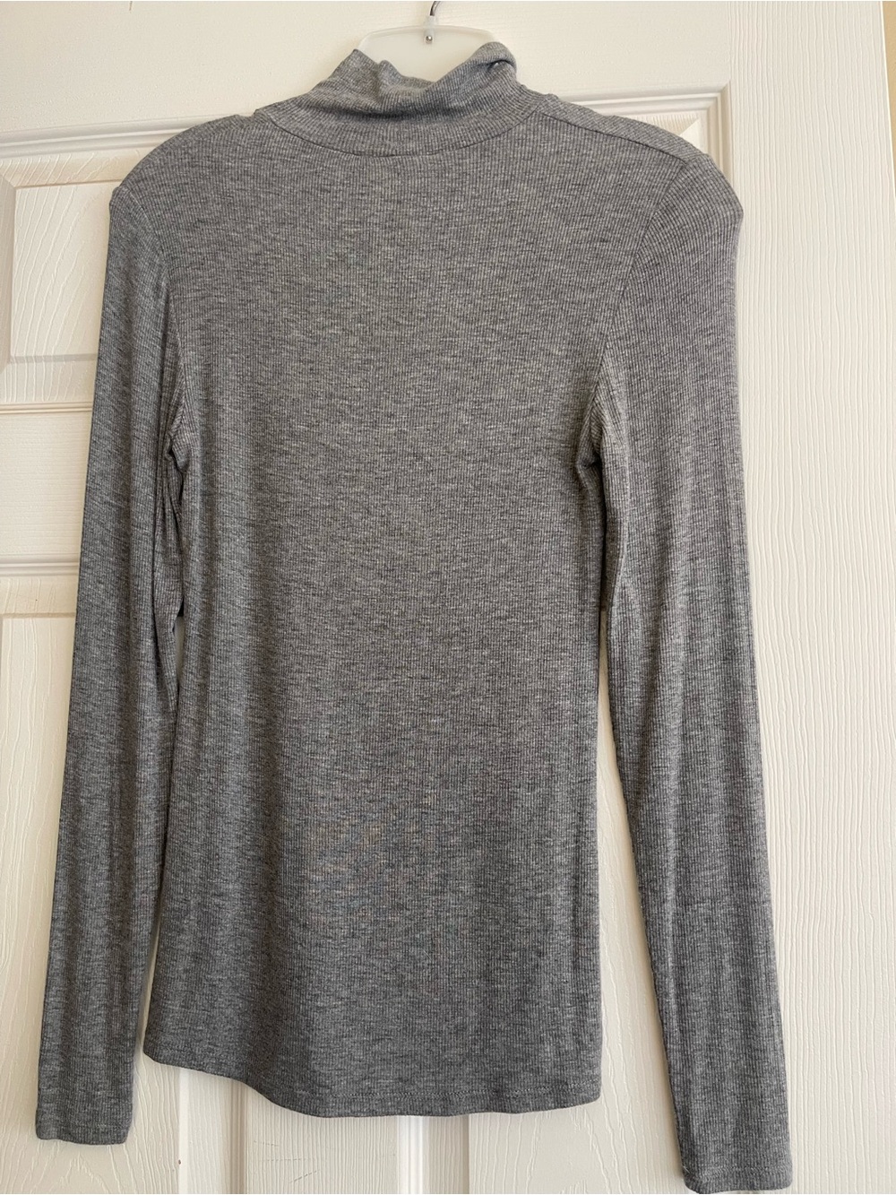 BCBGMaxAzria Gray Long-Sleeve Turtleneck Top